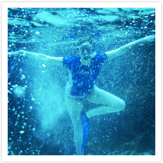 @joannabelle taking barre3 underwater at Shark Ray Alley in Belize.