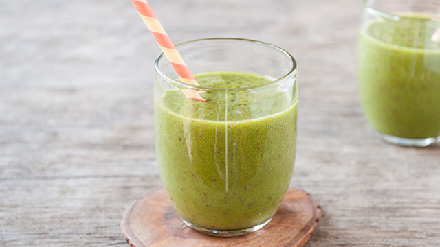 Ginger-Peach Green Smoothie